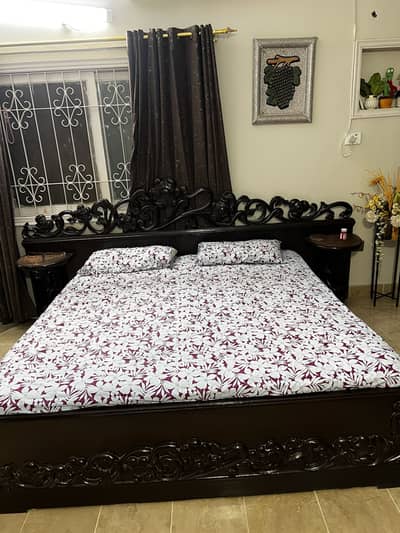 Chinnioti bed set for urgent sale
