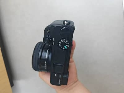 Sony A6400 Mirrorless Camera – Excellent Condition almost new