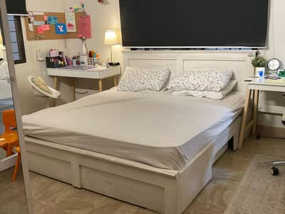 Bedroom set