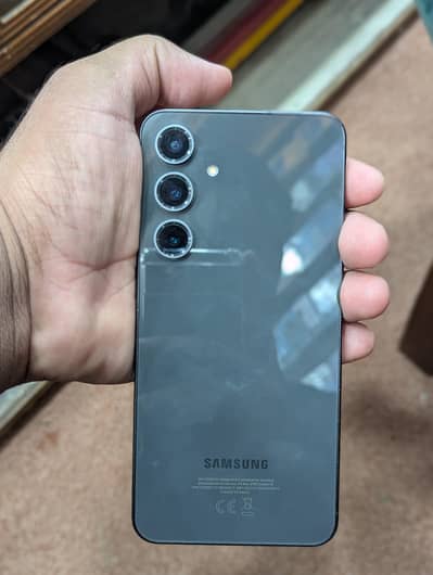 Samsung Mobile S24 fE full box non pTA 8/256