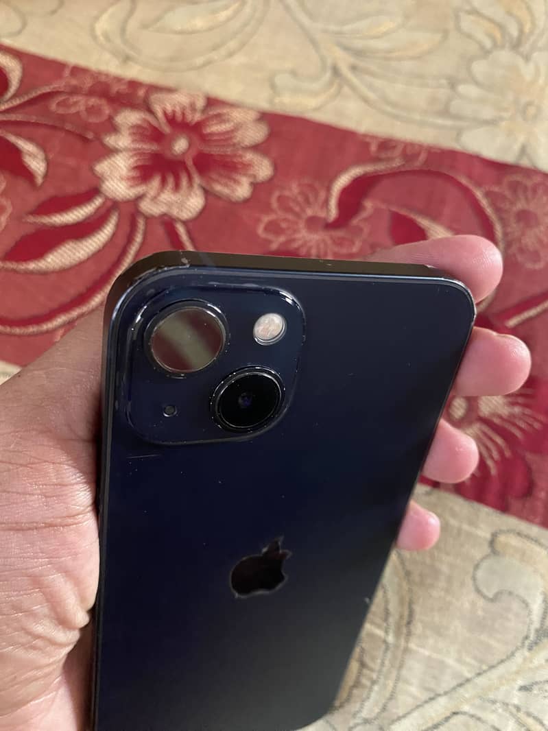 Apple iPhone 13 7