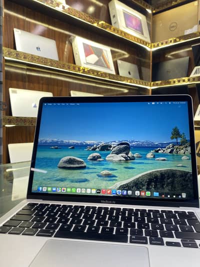 MACBOOK AIR M1