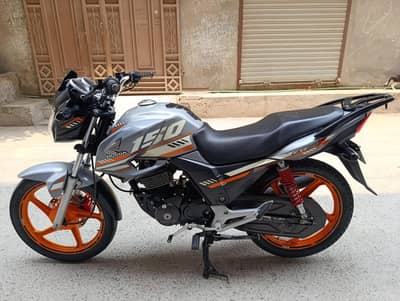 HONDA CB 150F 2024