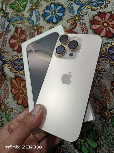 Apple iPhone 16 Pro Max