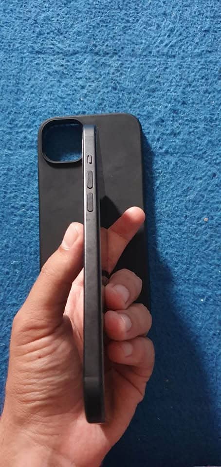Apple iPhone 15 plus 3
