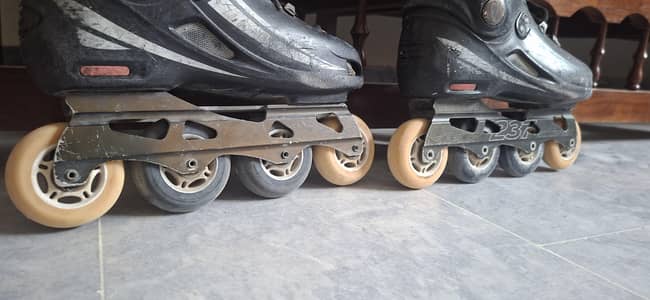 reasonable price metal frame solid tyre . for 9-15 very comfortable