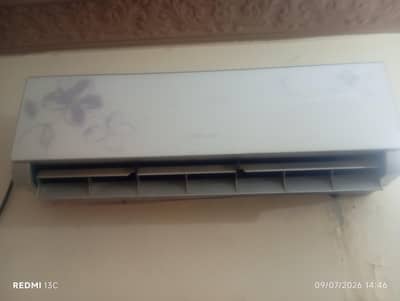 Electorlux 1.5 ton ac 10/10