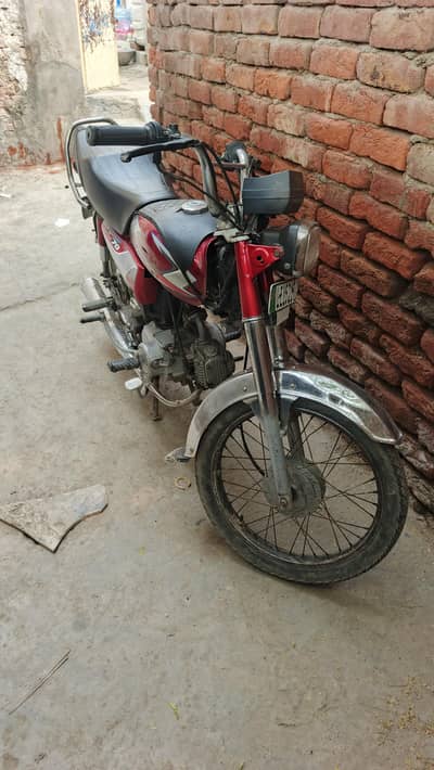 Used Honda CD70 bike