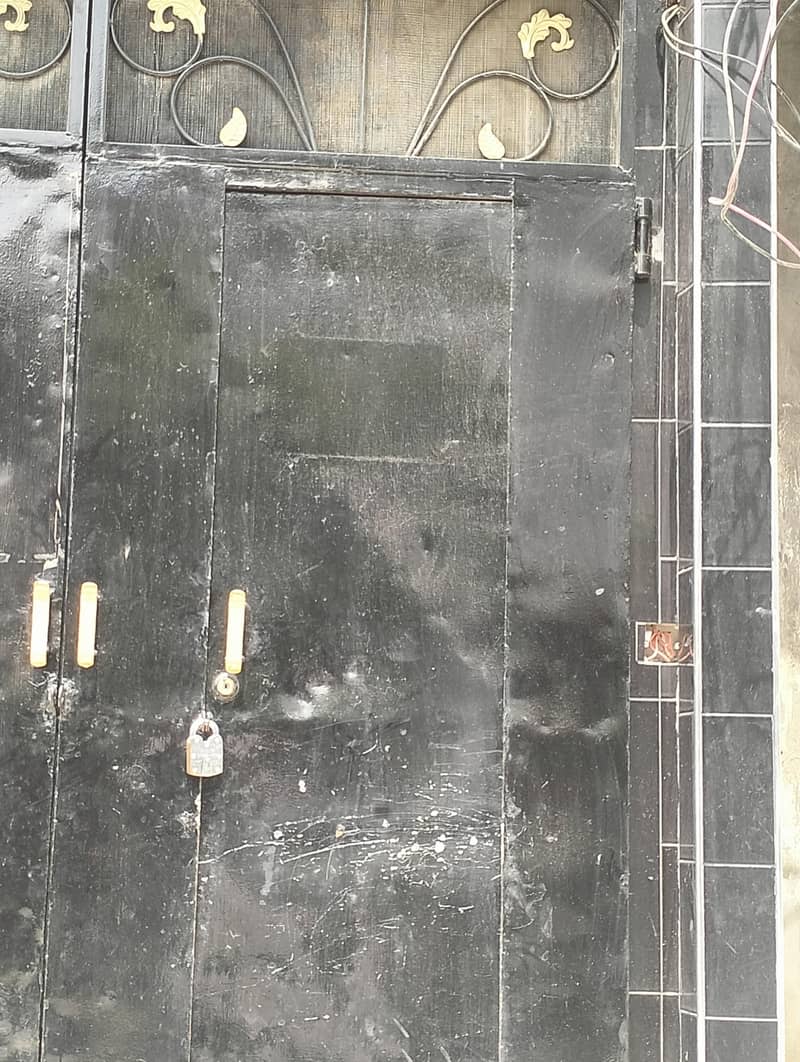 Main Gate solid iron 2