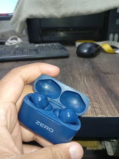 zero aura earbuds