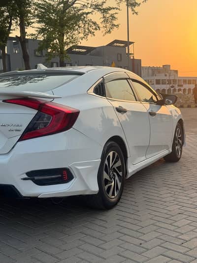 Honda Civic Oriel 2017