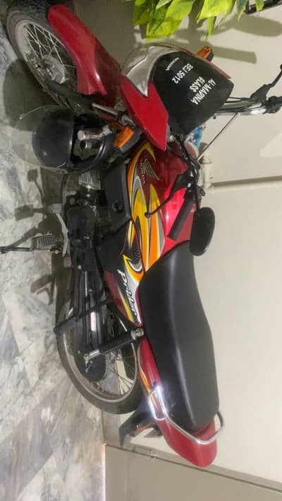 Honda pridor 10/10 neat and clean