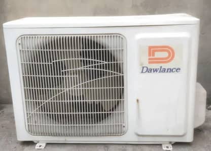 Dawlance split AC 1.5 ton for sale good condition original gas All ok