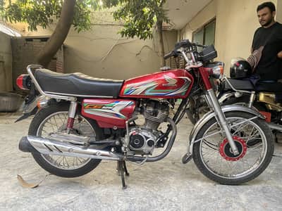 Honda 125 Fresh Condition Red Color Available
