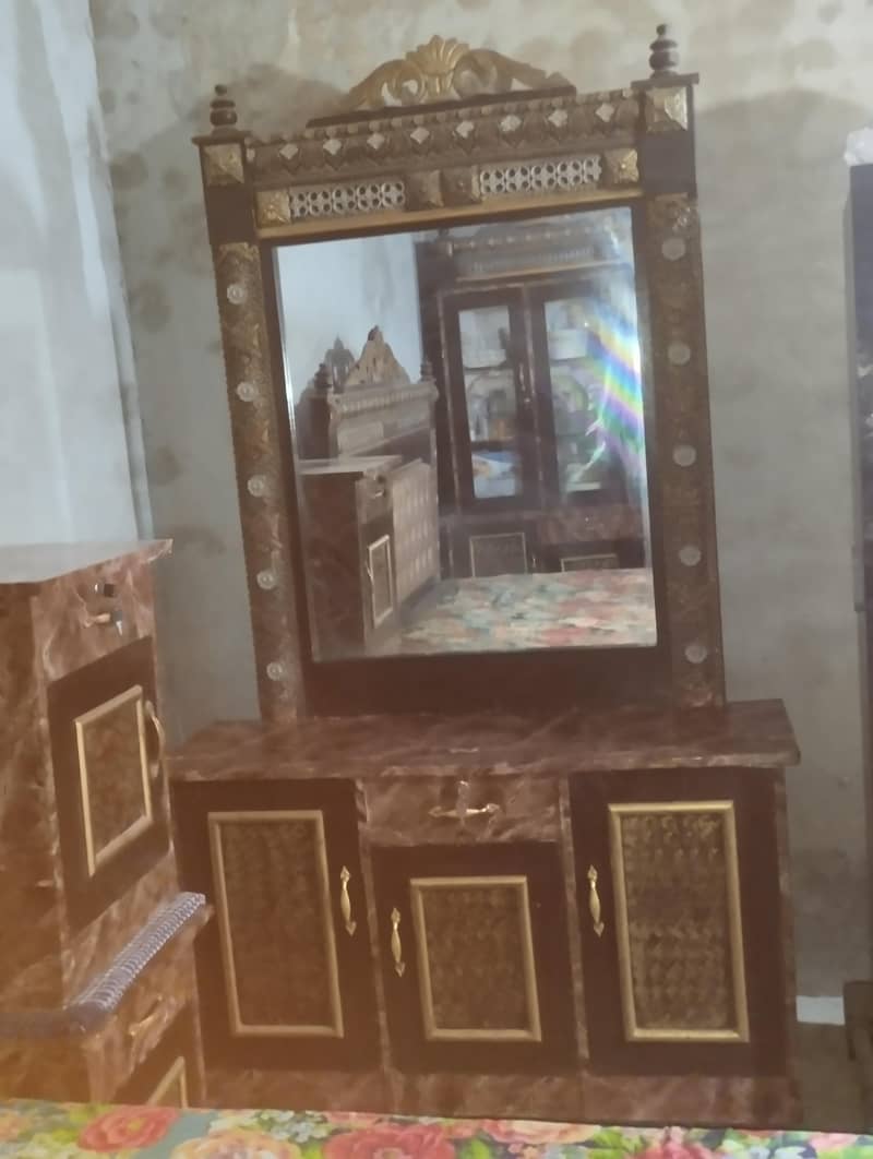 فرنیچر سیٹ 7