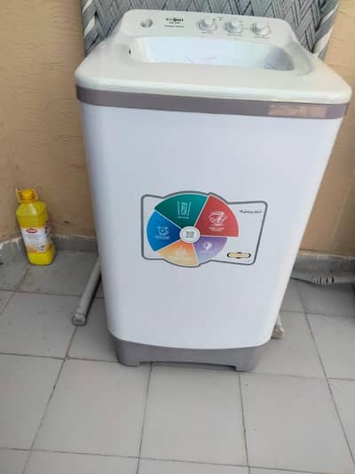 slightly used Washing Machine