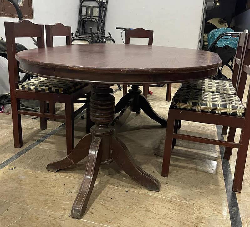 DINING TABLE 1