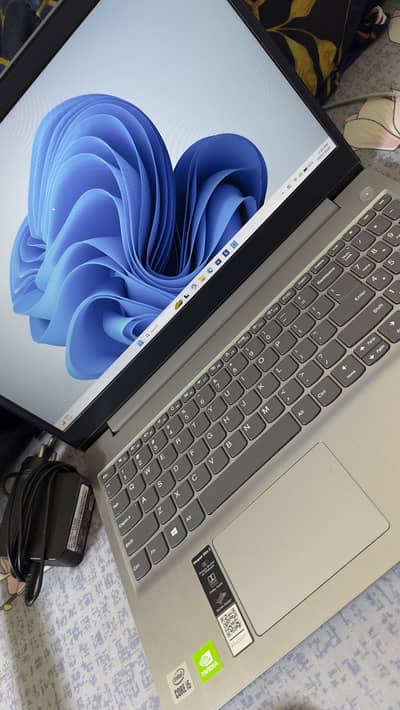 Lenovo IdeaPad 3 15IML05 i5 10th Gen 8gb ram 512 ssd 2gb graphic