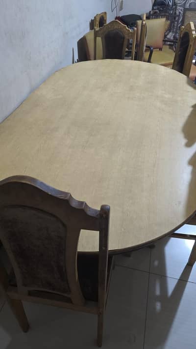 Dinning table with 8 chair 
