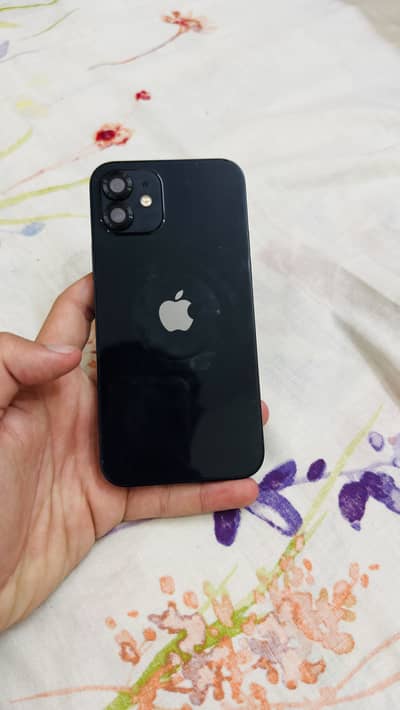 Apple iPhone 12