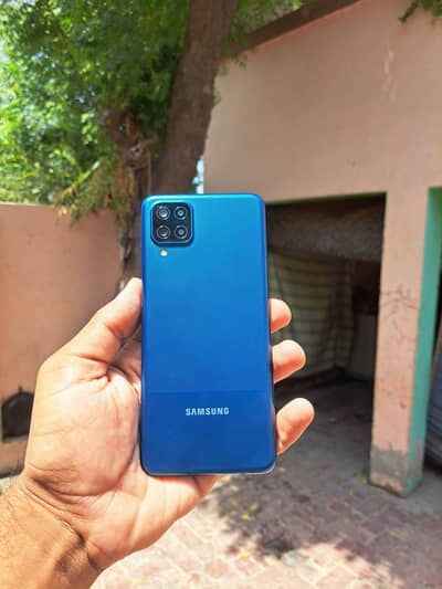 Samsung A12 4/128gb