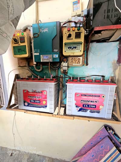 Inverex 3.2 Plus 2 Tubular Batteries 2500, Excellent Condition