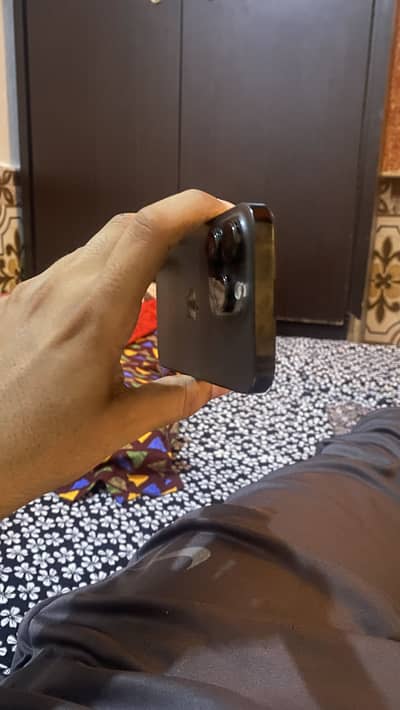 iPhone 14 Pro 256 iCloud lock