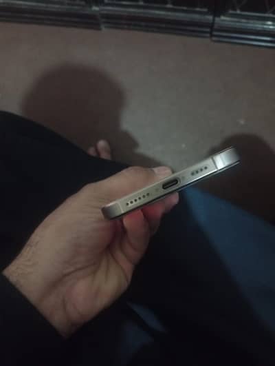 iPhone 16promax ESIM time remaining