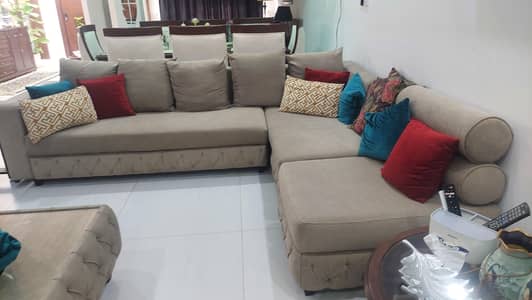 7 seater sofa with table