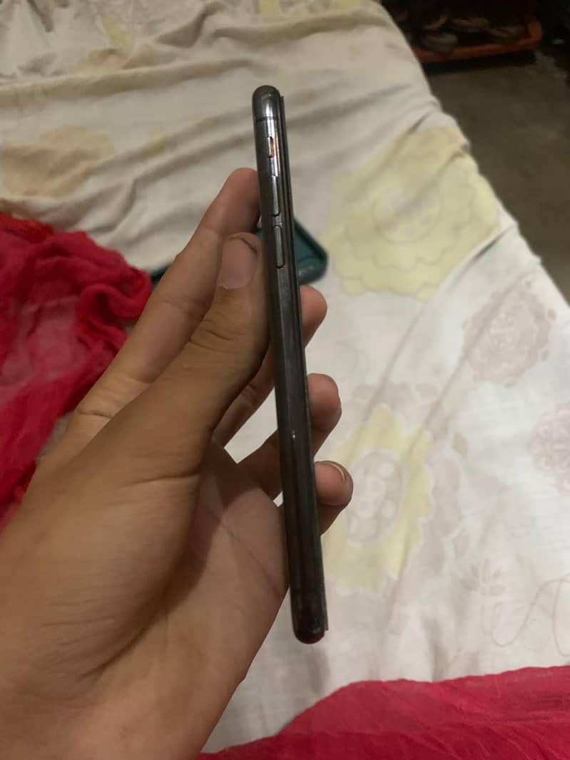iPhone xs 1