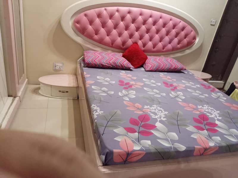 badroom set 8