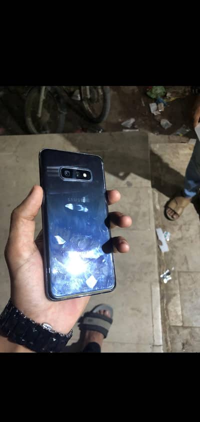 Samsung Mobile S10e