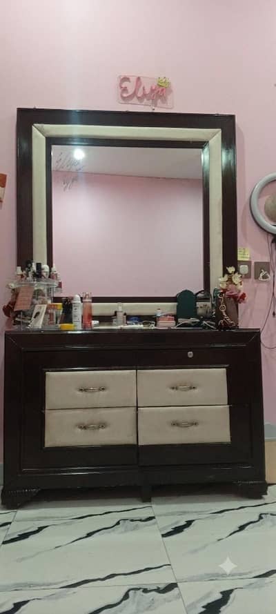 dressing table