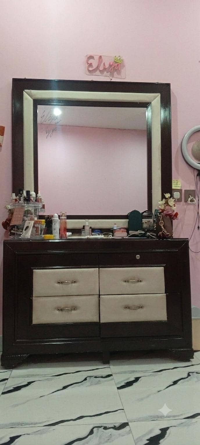 dressing table 0