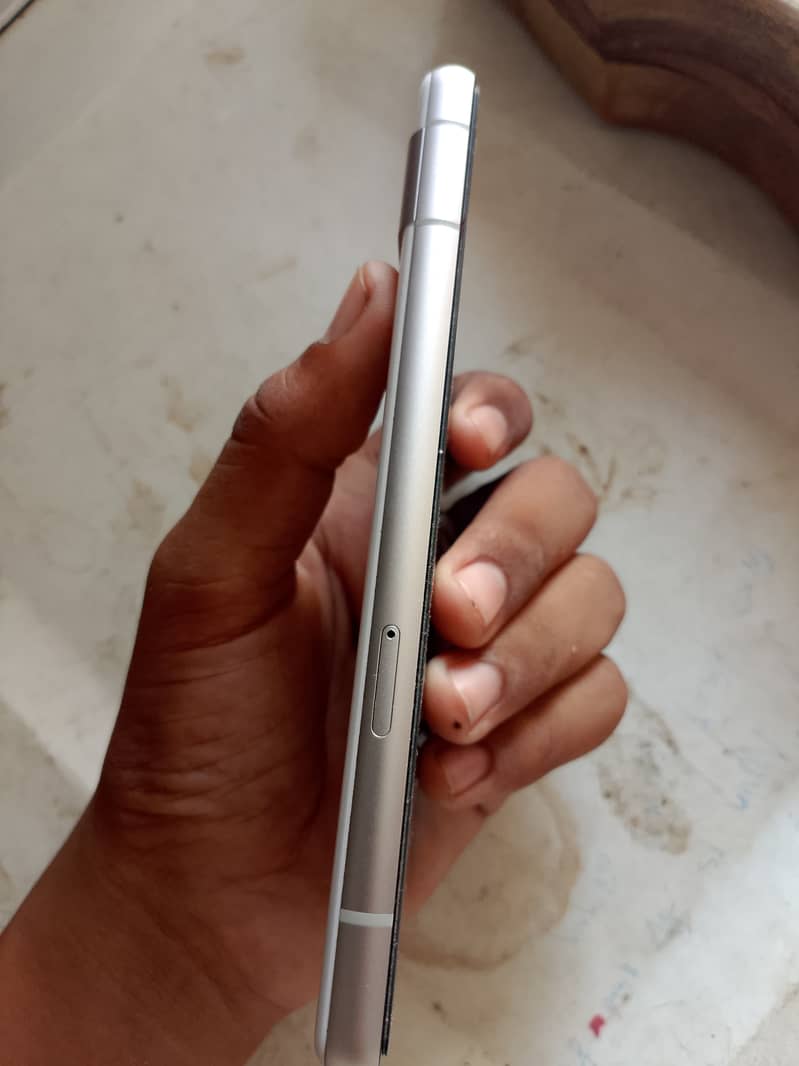 Google Pixel 7a 3