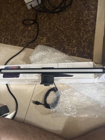 Monitor light bar