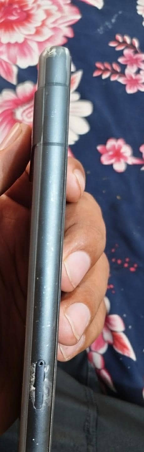 Google pixel 7a 5