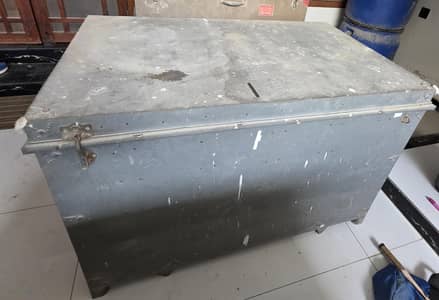 Heavy Duty steel storage Paiti/ Military style trunks Complete set