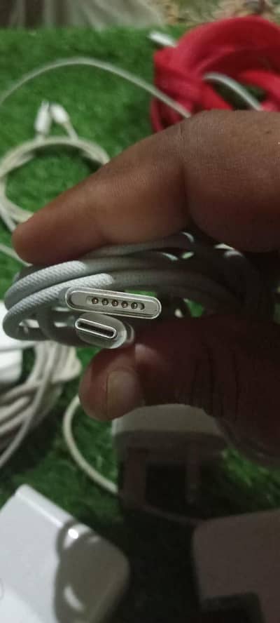 100% genuine Megasafe 3 cable Urgent sale (APPLE)