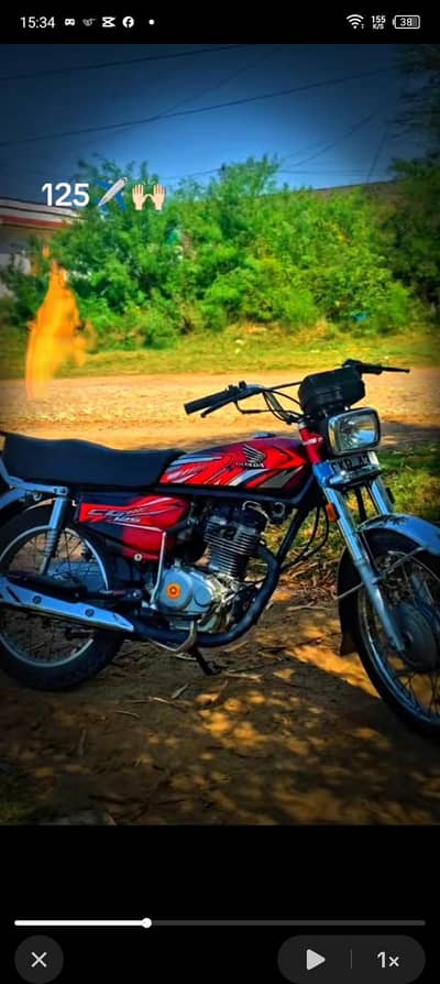 Honda 125 10/10 model 23/24 look like a new bike Total genuine