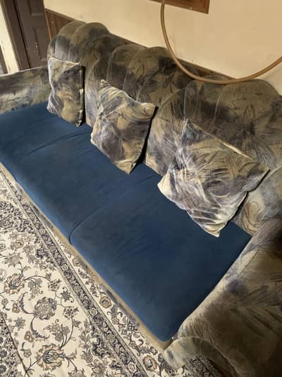 5 seater tally wood sofas 8/10 condition