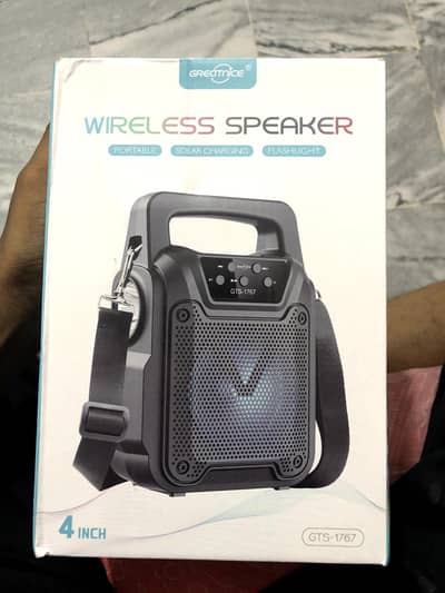 Bluetooth Speaker with solar charger