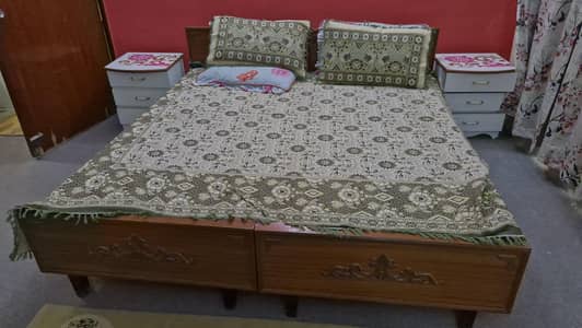 BEDROOM SET