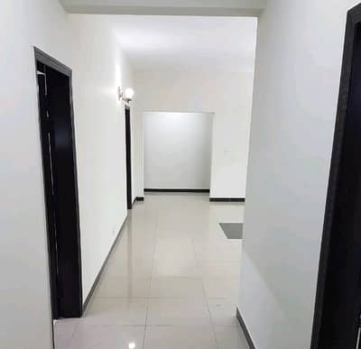 Good 10 Marla Flat For rent In Askari 11