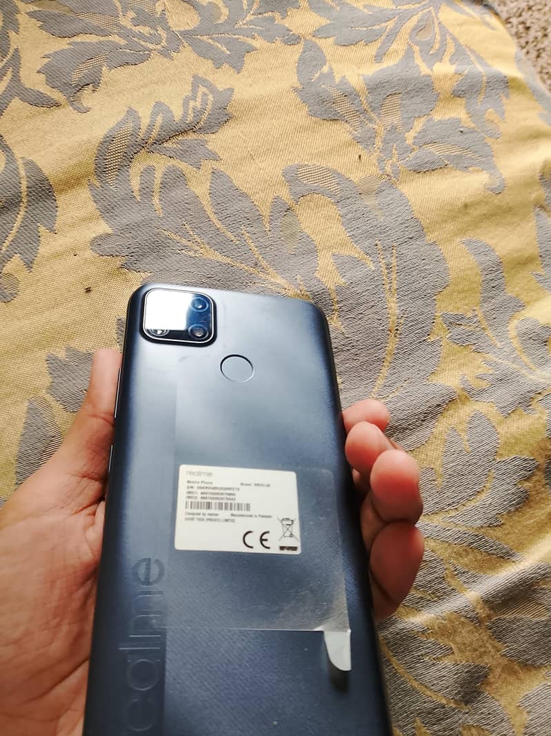 Realme C25 4