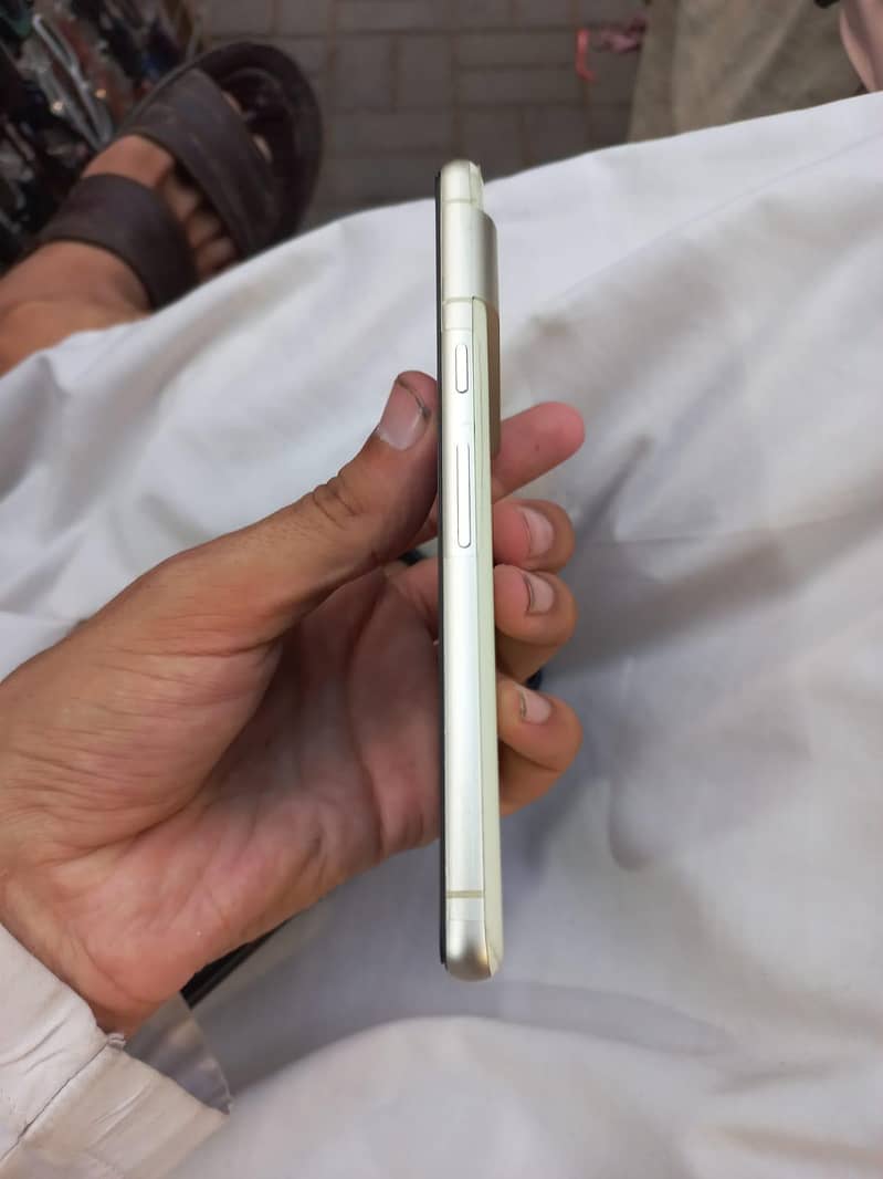 Google Pixel 7 3