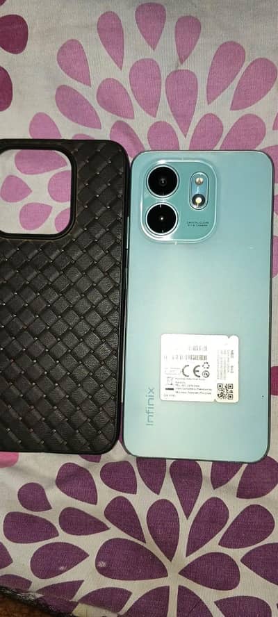 Infinix Smart 9 HD 4 GB 64 GB PTA Approved Box Charger -8/10 Condition