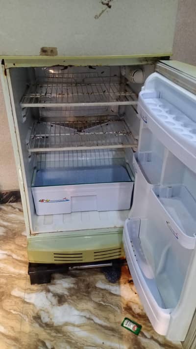 Pel used fridge