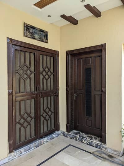 **10 Marla House for Sale Tariq Garden, E Block**