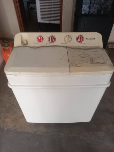 Daewoo washing machine and  dryer spin